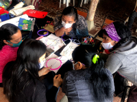 Docente de la Universidad del Valle recibe reconocimiento internacional por investigación sobre cuidado y prácticas textiles durante la pandemia