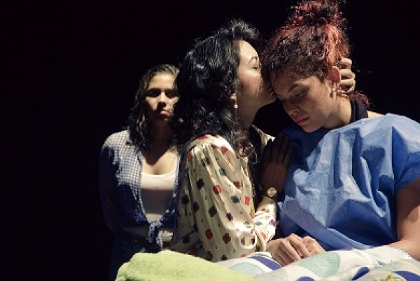 "El canto de ballenas" en la Temporada de Teatro Univalle