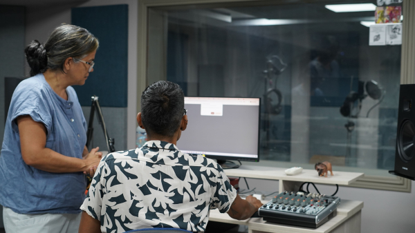 Sonidos que transforman: La Escuela de Comunicación Social estrena sus renovados Laboratorio de Audio