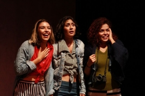 "Canto de ballenas": Un espectáculo que explora la diversidad familiar